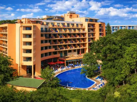 Лято 2027 в Златни пясъци: Нощувка на човек на база All inclusive + м…, Златни Пясъци